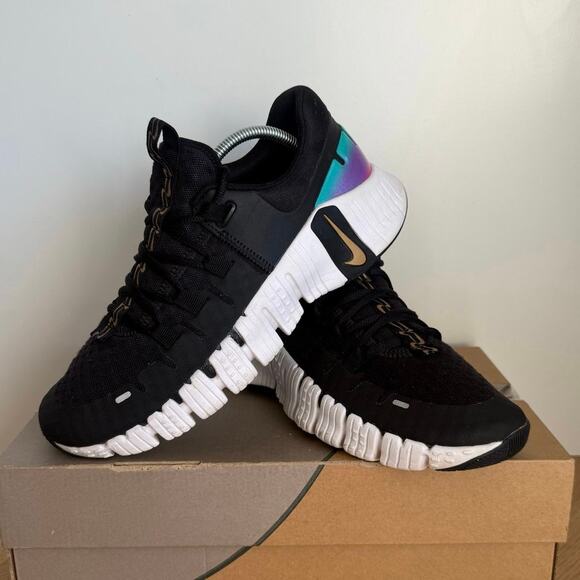 Nike Free Metcon 5 Black/ Fireberry Gold Women Running Sneakers - SZ 8.5 - Picture 1 of 13